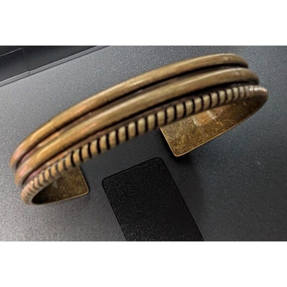 Vintage Solid Brass Open Cuff Bracelet Antique Gold Ribbed Minimalist Statement - Picture 7 of 9